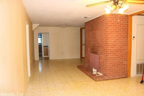 299 Apache, De Queen, AR 71832 photo 3