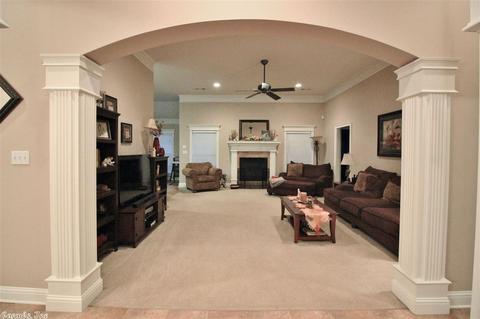 615 Colonial Dr, Bryant, AR 72022 photo 10