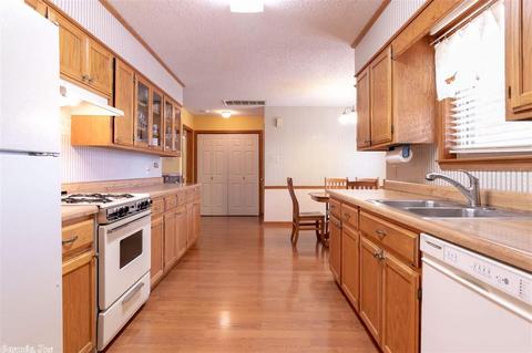 5 S Hampton Cv, Conway, AR 72034 photo 10