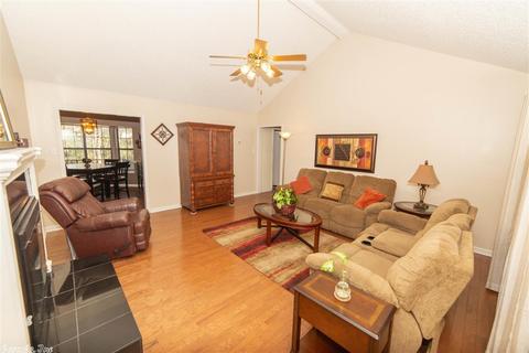 2602 Stoneleigh Dr, Benton, AR 72015 photo 4