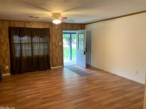 103 E Fox St, Beebe, AR 72012 photo 6