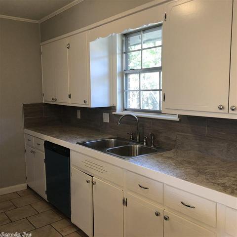 1915 Sunset Cv, Pine Bluff, AR 71603 photo 6