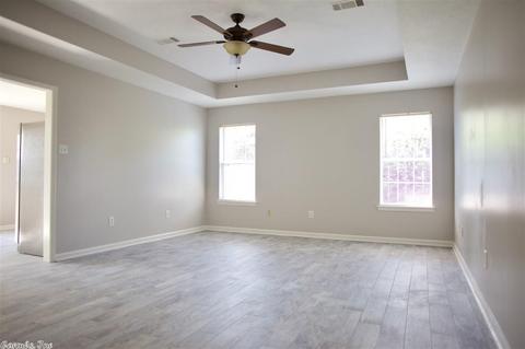 1430 Joyner Dr, Conway, AR 72034 photo 2