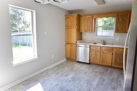 1430 Joyner Dr, Conway, AR 72034 photo 6