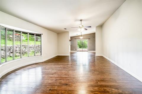 4 Willis Way, Conway, AR 72032 photo 4