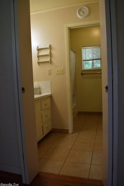 912 E Main St, Gurdon, AR 71743 photo 9
