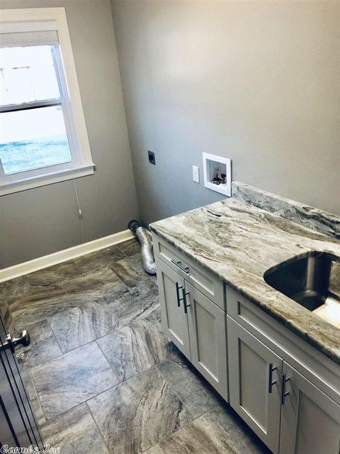 2703 Oakbrook Cv, Benton, AR 72015 photo 5