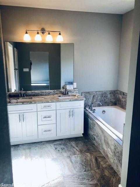 2703 Oakbrook Cv, Benton, AR 72015 photo 9