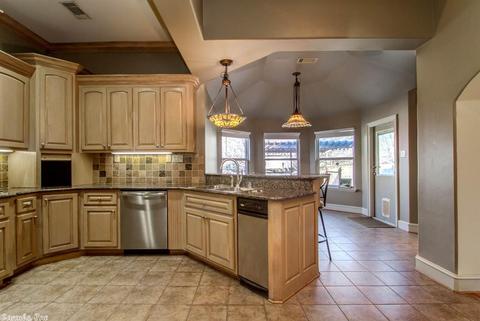 804 Colonial Dr, Bryant, AR 72022 photo 10