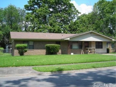 1503 Belmoor Dr, Pine Bluff, AR 71601 photo 1