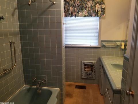 2405 W 39th, Pine Bluff, AR 71603 photo 6