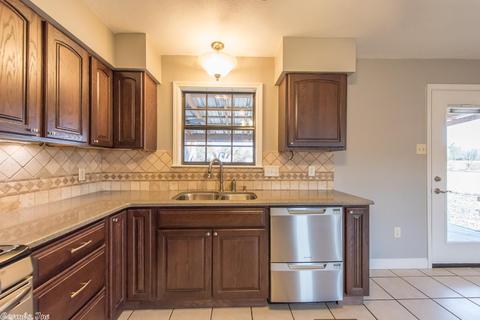 9110 Roman Ln, Jacksonville, AR 72076 photo 10