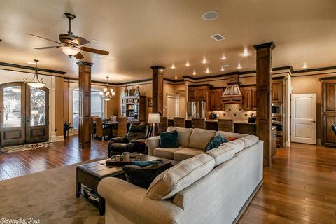 705 Fieldstone Ln, Conway, AR 72034 photo 4