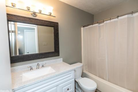 90 Rolling Oaks Dr, Maumelle, AR 72113 photo 15
