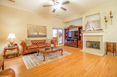 903 Queens Ct, Benton, AR 72019 photo 3