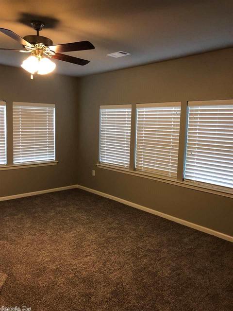 2020 Independence, Conway, AR 72034 photo 10