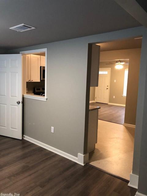 2020 Independence, Conway, AR 72034 photo 7