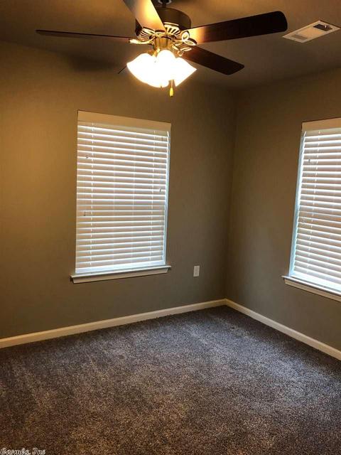 2020 Independence, Conway, AR 72034 photo 9