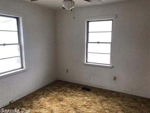 1119 E North St, Benton, AR 72015 photo 9