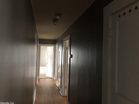 922 Vandervoort, De Queen, AR 71832 photo 3