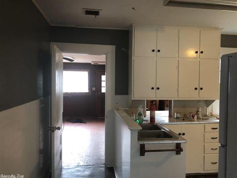 922 Vandervoort, De Queen, AR 71832 photo 4