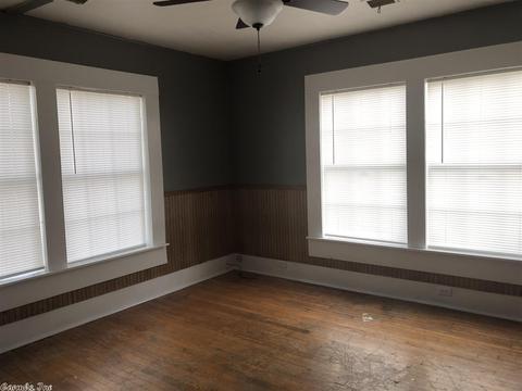 922 Vandervoort, De Queen, AR 71832 photo 7