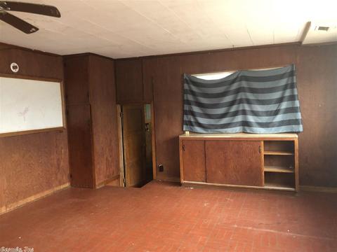 922 Vandervoort, De Queen, AR 71832 photo 9