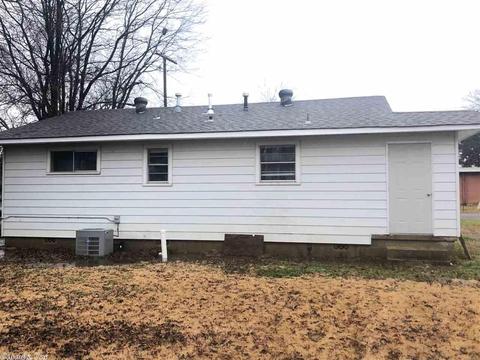 720 Third, Conway, AR 72032 photo 2