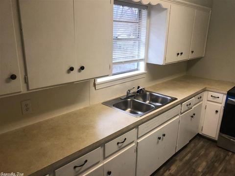 720 Third, Conway, AR 72032 photo 6