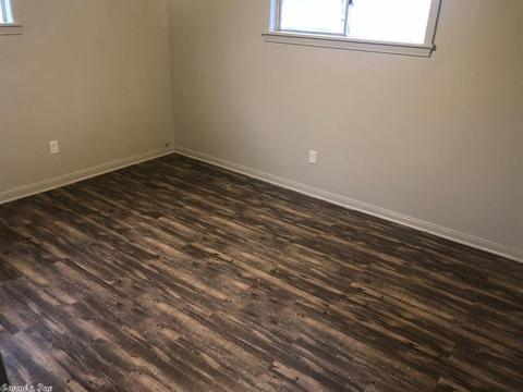 720 Third, Conway, AR 72032 photo 12