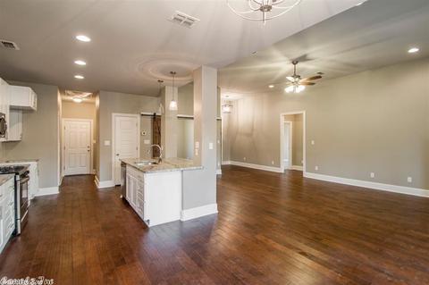 4054 Hampton Dr, Benton, AR 72019 photo 1