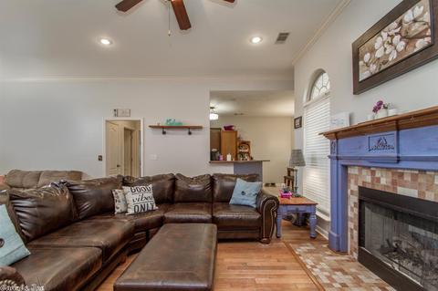 321 Madison, Benton, AR 72015 photo 5