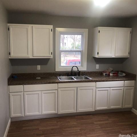 1916 Lee St, Conway, AR 72034 photo 9