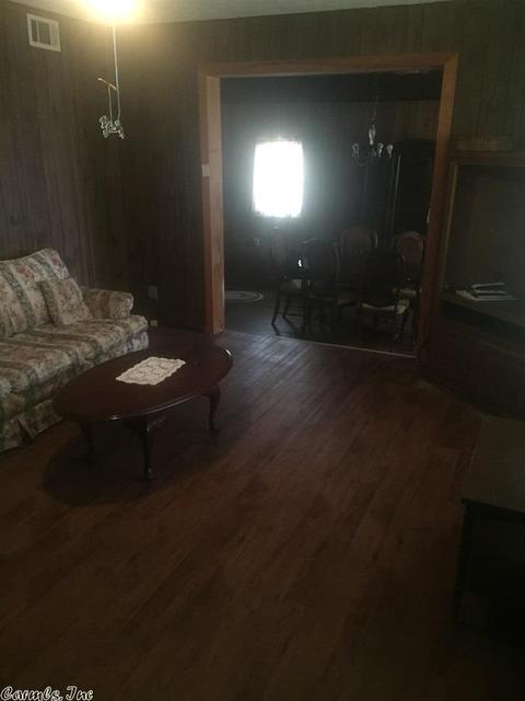 105 Wallis, Marshall, AR 72650 photo 3