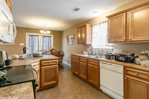 1790 Milestone, Conway, AR 72034 photo 9