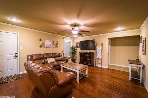1220 Edge Valley Dr, Conway, AR 72032 photo 4