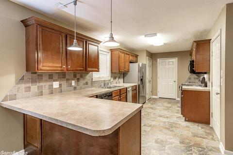 610 E German Ln, Conway, AR 72032 photo 9