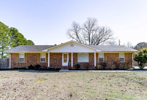 610 E German Ln, Conway, AR 72032 photo 1
