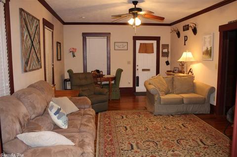 319 Ash St, Conway, AR 72034 photo 3