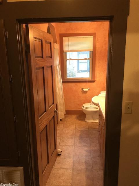 319 Ash St, Conway, AR 72034 photo 8