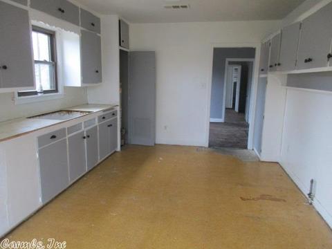3203 Linden, Pine Bluff, AR 71601 photo 5