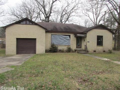 3203 Linden, Pine Bluff, AR 71601 photo 1