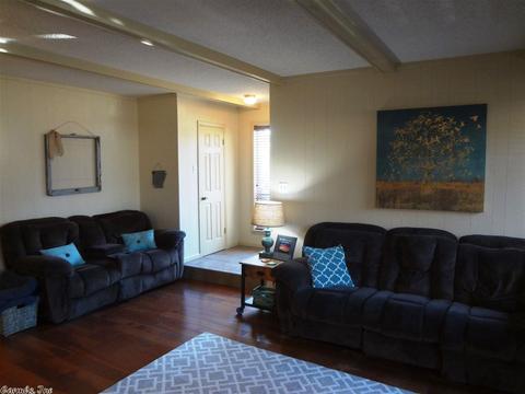 2305 E Lakeview, Benton, AR 72015 photo 4
