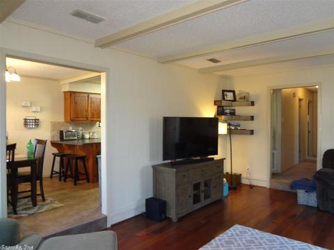 2305 E Lakeview, Benton, AR 72015 photo 5