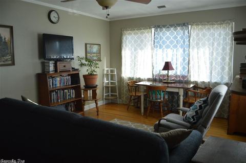 409 Troutt Ave, Benton, AR 72019 photo 4