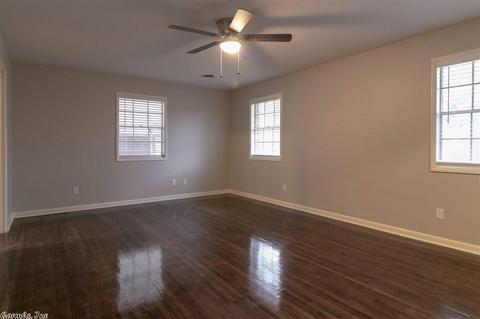 1310 Hillcrest, Conway, AR 72034 photo 7