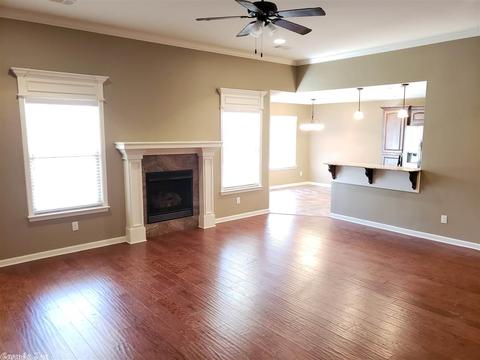 2628 Oakbrook, Benton, AR 72015 photo 3