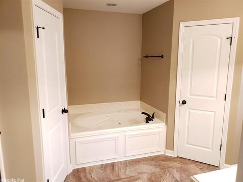 2628 Oakbrook, Benton, AR 72015 photo 14
