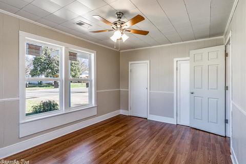 1421 Davis, Conway, AR 72034 photo 25