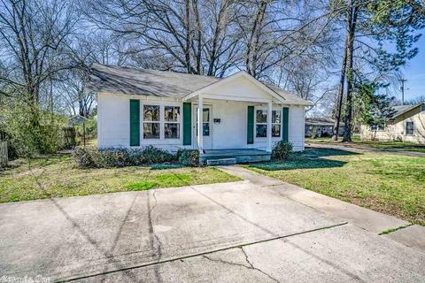 1421 Davis, Conway, AR 72034 photo 2